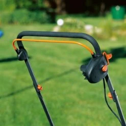 GARDENA EVC 1000 Verticuteermachine - Werkbreedte 30 Cm - Werkgebied 600m2 -Tuingereedschap Winkel 1200x1200 634