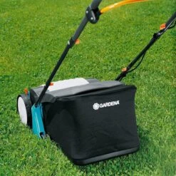 GARDENA EVC 1000 Verticuteermachine - Werkbreedte 30 Cm - Werkgebied 600m2 -Tuingereedschap Winkel 1200x1200 638