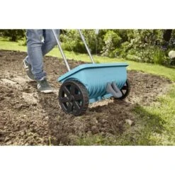 GARDENA - Strooiwagen L - Strooikar - 400m2 - 12.5 Liter -Tuingereedschap Winkel 1200x1200 702