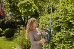 GARDENA - ComfortCut 50/18V-P4A Ready-To-Use Set - Heggenschaar -Tuingereedschap Winkel 1200x799 51