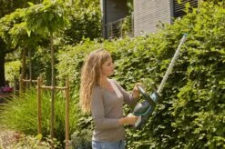 GARDENA - ComfortCut 50/18V-P4A Ready-To-Use Set - Heggenschaar -Tuingereedschap Winkel 1200x799 53