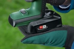 Bosch KEO 18 Accu Tuinzaagmachine - Snijdiameter Van 80 Mm - Met 18 V Accu En Lader 24 Bosch KEO 18 Accu Tuinzaagmachine - Snijdiameter Van 80 Mm - Met 18 V Accu En Lader -Tuingereedschap Winkel 1200x800 34