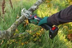 Bosch KEO 18 Accu Tuinzaagmachine - Snijdiameter Van 80 Mm - Met 18 V Accu En Lader 27 Bosch KEO 18 Accu Tuinzaagmachine - Snijdiameter Van 80 Mm - Met 18 V Accu En Lader -Tuingereedschap Winkel 1200x800 37