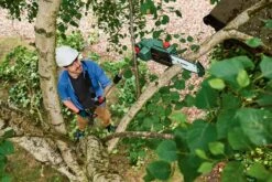 Bosch UniversalHedgePole 18 Heggenschaar Op Steel - Met 18 V Accu En Lader -Tuingereedschap Winkel 1200x800 48