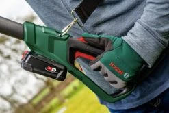 Bosch UniversalHedgePole 18 Heggenschaar Op Steel - Met 18 V Accu En Lader -Tuingereedschap Winkel 1200x800 49