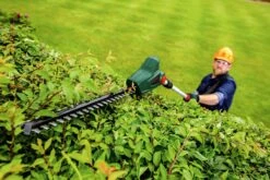 Bosch UniversalHedgePole 18 Heggenschaar Op Steel - Met 18 V Accu En Lader -Tuingereedschap Winkel 1200x800 52