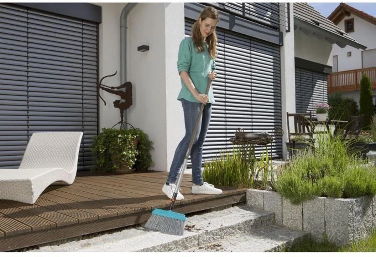 GARDENA Combisystem Terrasbezem - Breedte 32cm - Geadviseerde Steellengte 130cm 7 GARDENA Combisystem Terrasbezem - Breedte 32cm - Geadviseerde Steellengte 130cm - Afbeelding 5