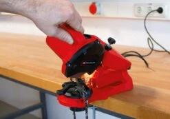 Einhell Kettingslijper GC-CS 85 E (85 W - 5500 /min - Slijphoekverstelling W. Schaal - Kettingspanner - Dieptebegrenzer Incl. Slijpschijf) 27 Einhell Kettingslijper GC-CS 85 E (85 W - 5500 /min - Slijphoekverstelling W. Schaal - Kettingspanner - Dieptebegrenzer Incl. Slijpschijf) -Tuingereedschap Winkel 1200x839