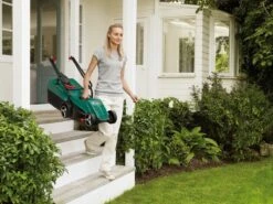 Bosch ARM 32 Grasmaaier - 1200 W 10 Bosch ARM 32 Grasmaaier - 1200 W -Tuingereedschap Winkel 1200x899 19