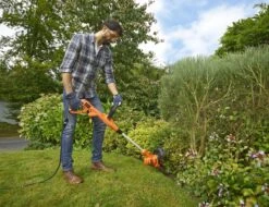 Black & Decker BLACK+DECKER BESTA525-QS Grastrimmer - 450W - 25cm - Gesnoerd 11 Black & Decker BLACK+DECKER BESTA525-QS Grastrimmer - 450W - 25cm - Gesnoerd -Tuingereedschap Winkel 1200x925 1