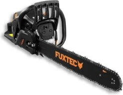 FUXTEC Kettingzaag Benzine - 61,5cc 2-takt - 51cm / 20 Inch Zwaardlengte - Incl. Zaagblad & Ketting - FX-KS262 - Black Edition 11 FUXTEC Kettingzaag Benzine - 61,5cc 2-takt - 51cm / 20 Inch Zwaardlengte - Incl. Zaagblad & Ketting - FX-KS262 - Black Edition -Tuingereedschap Winkel 1200x934