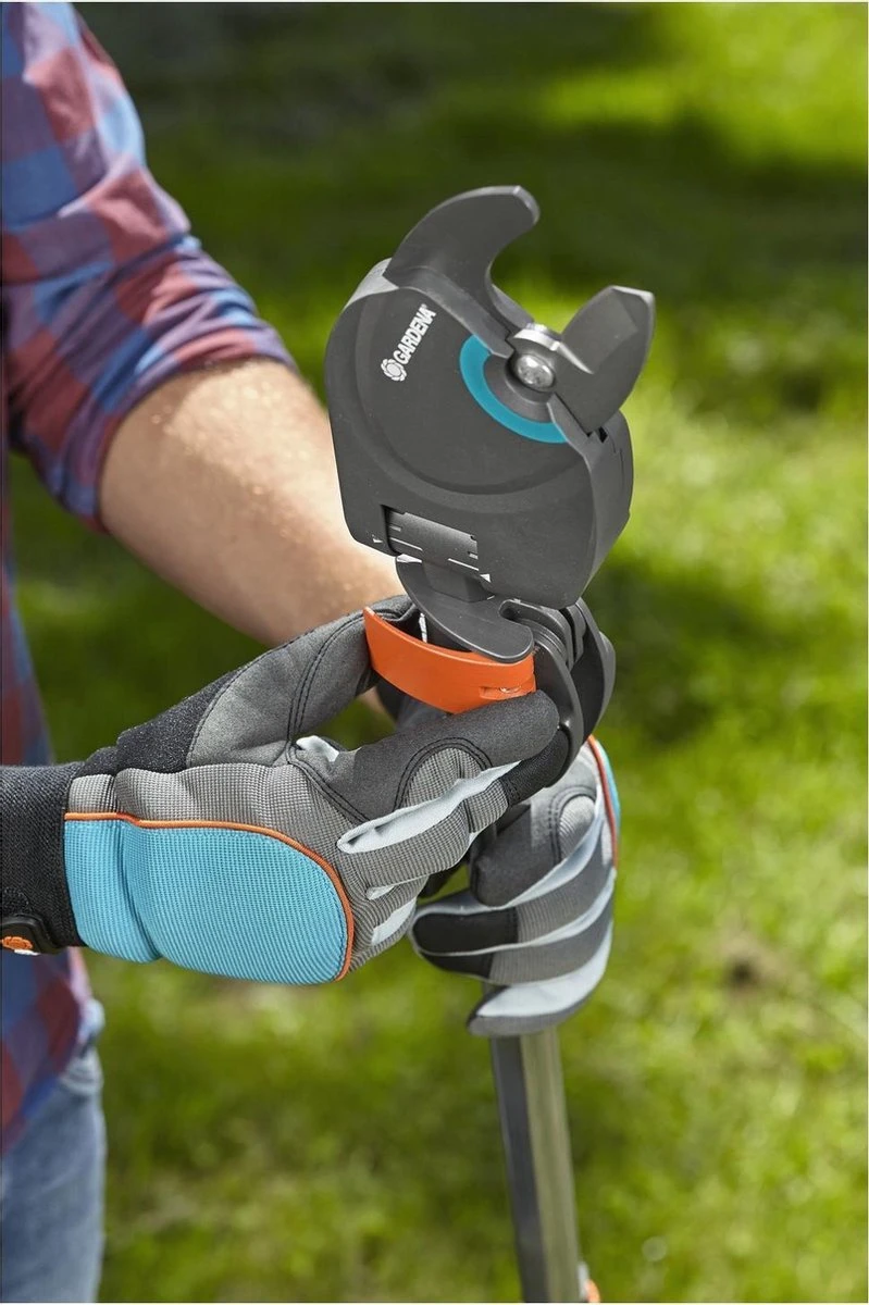 GARDENA - Comfort Takkenschaar StarCut 160 - Snoeischaar - Reikwijdte Ca. 3.5 M - Max Knipdiameter 32 Mm 7 GARDENA - Comfort Takkenschaar StarCut 160 - Snoeischaar - Reikwijdte Ca. 3.5 M - Max Knipdiameter 32 Mm - Afbeelding 5