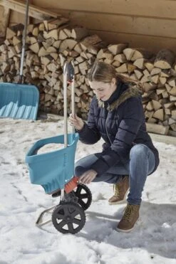 GARDENA Strooiwagen XL Strooikar - 800m2 - 18 Liter -Tuingereedschap Winkel 799x1200 50