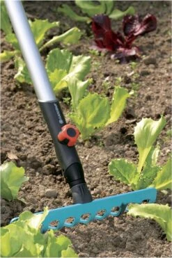 GARDENA - Combisystem - Hark -Tuingereedschap Winkel 800x1200 23