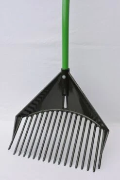 Golden Gark Multihark - Voor Harken, Scheppen En Zeven - Per Stuk – Groen 11 Golden Gark Multihark - Voor Harken, Scheppen En Zeven - Per Stuk – Groen -Tuingereedschap Winkel 803x1200 1