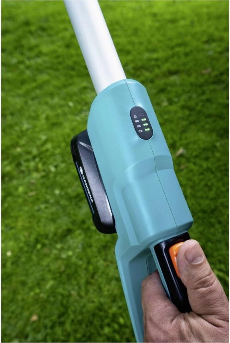 GARDENA - Accu Telescopische Snoeizaag - TCS 20/18 P4A Set - 20cm - 50 Cm ⌀ 8 GARDENA - Accu Telescopische Snoeizaag - TCS 20/18 P4A Set - 20cm - 50 Cm ⌀ - Afbeelding 6